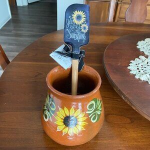 Brown HANDCRAFTED Earthenware JUG w PAINTED SUNFLOWER + SUNFLOWER RUBBER SCRAPER